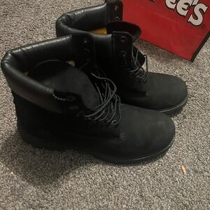 Timberland Black Ankle-High Boots with Rugged Sole